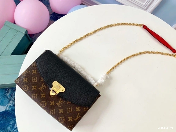 WIS LOUIS SAINT-PLACIDE VUITTON 1129